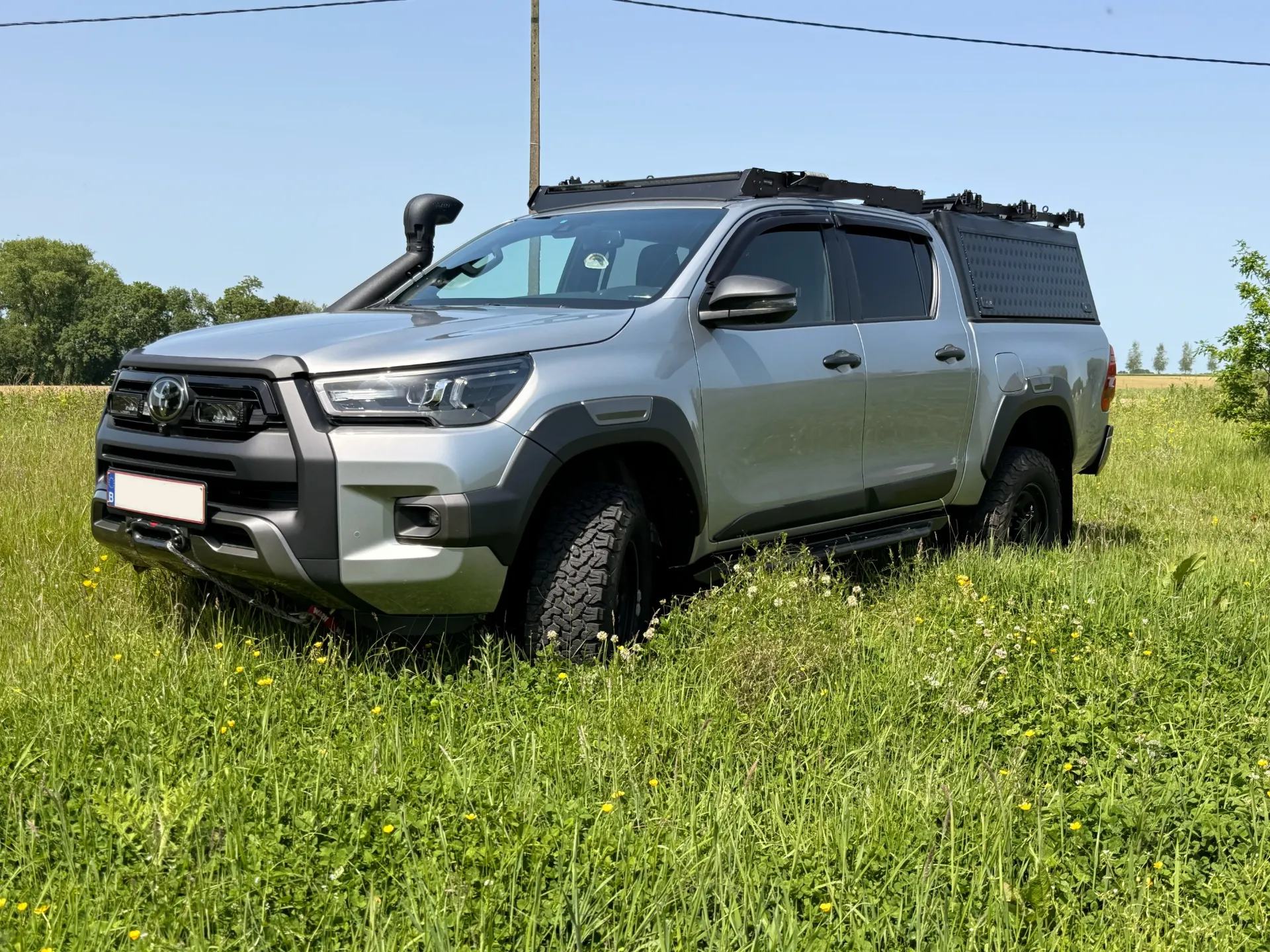 Toyota Hilux 2.8D double cabine "Offroad"